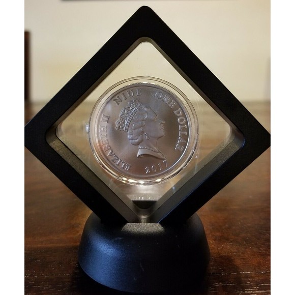 Guardian Angel NIUE 1 dollar 1 oz .999 silver coin. Framed with display stand. - Picture 2 of 6